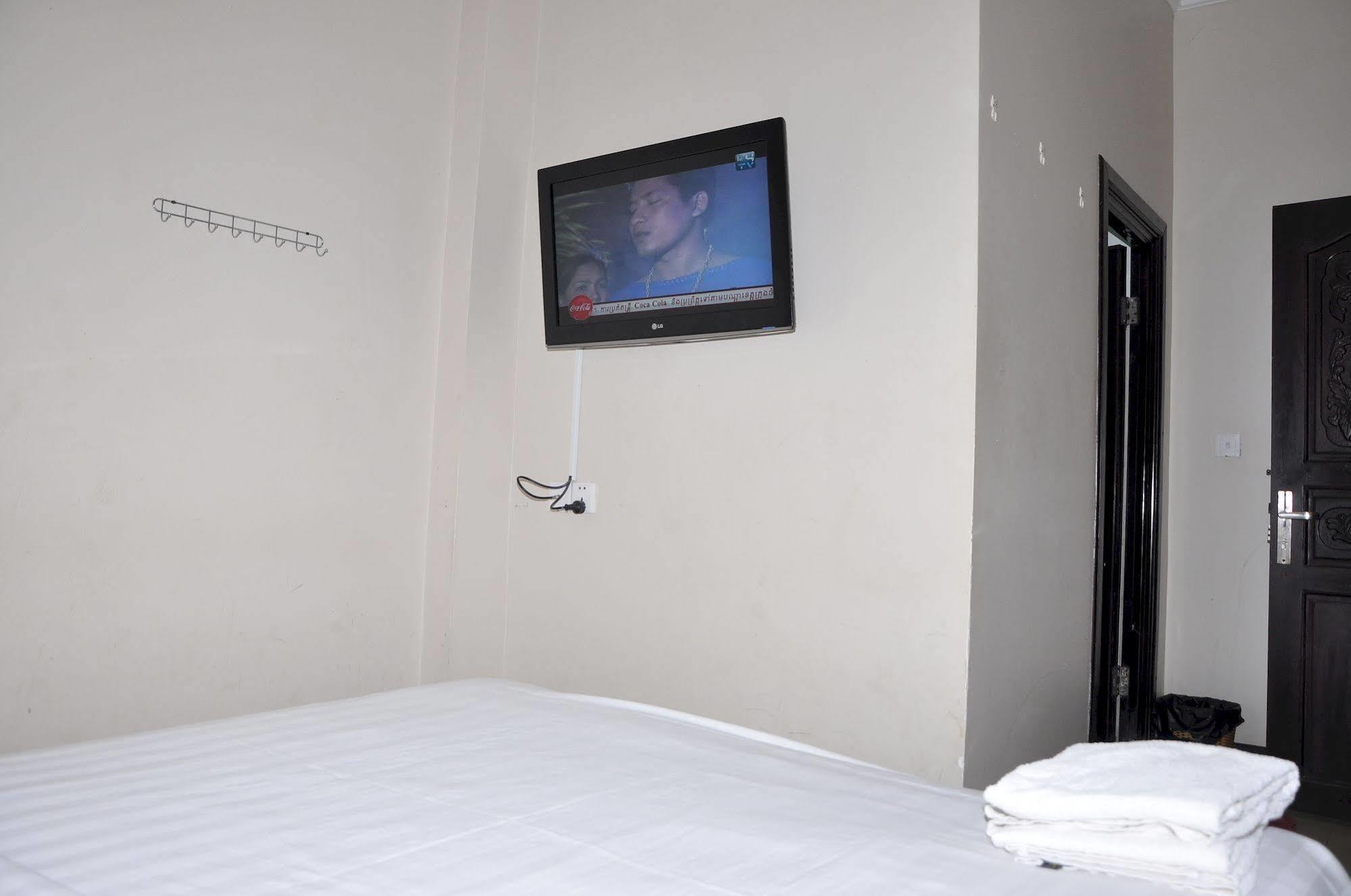 Number 9 Hotel 3*