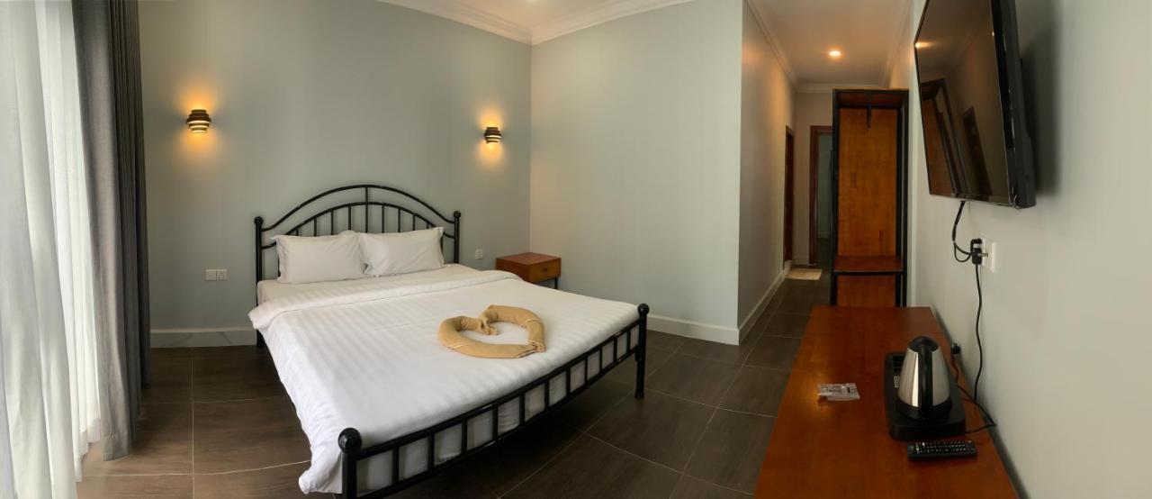 Number 9 Hotel 3*